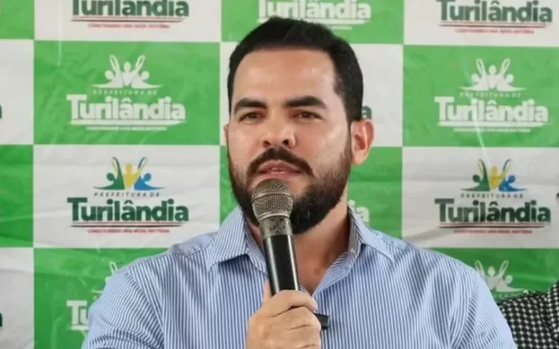 Prefeito, Primeira-Dama e Vereadores são Presos por Desvio de Recursos Públicos