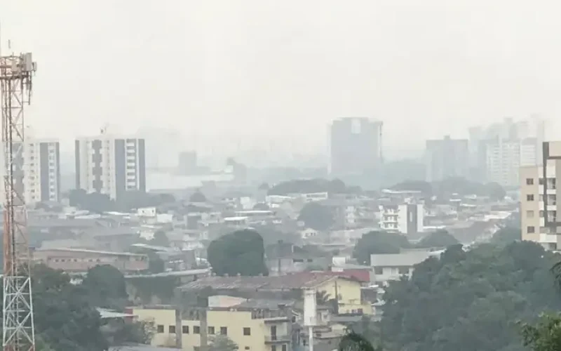 Qualidade do ar fica crítica e UFAM e IFAM suspendem aulas presenciais em Manaus