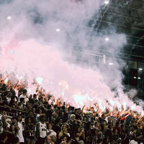 Pesquisa CBF Revela: Mais da Metade dos Brasileiros Nunca Foi ao Estádio