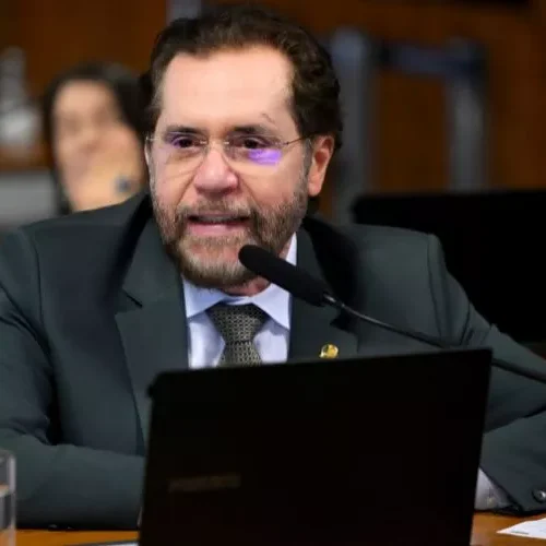Plínio Valério tem menor rejeição ao Senado no Amazonas, aponta pesquisa